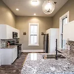 Wyoming St Restored Historic 2Br/1Ba Downtown