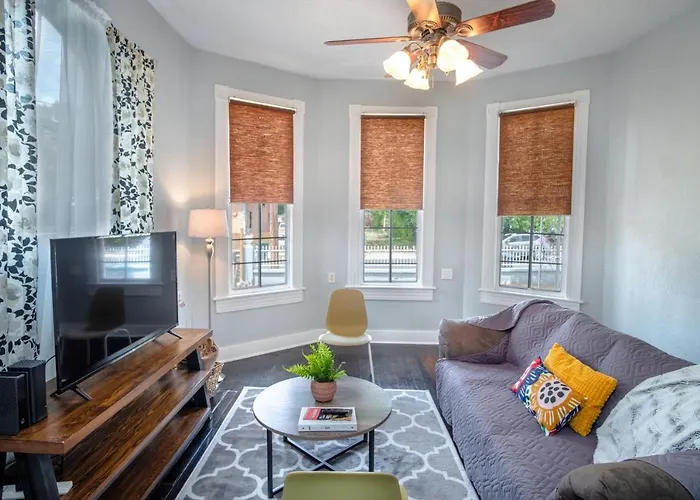 Remodeled Historic 2Br 1Ba House Near Downtown