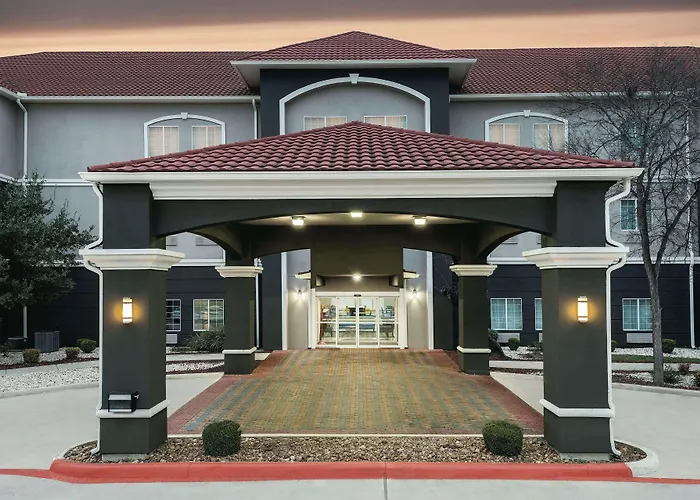 La Quinta By Wyndham San Antonio The Dominion