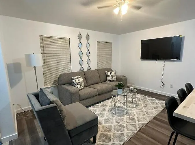 New Remodel - Close To Sea World- Family Friendly