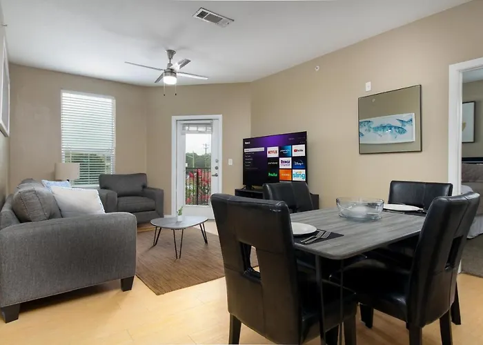 Private 2Br Apt Downtown By Riverwalk