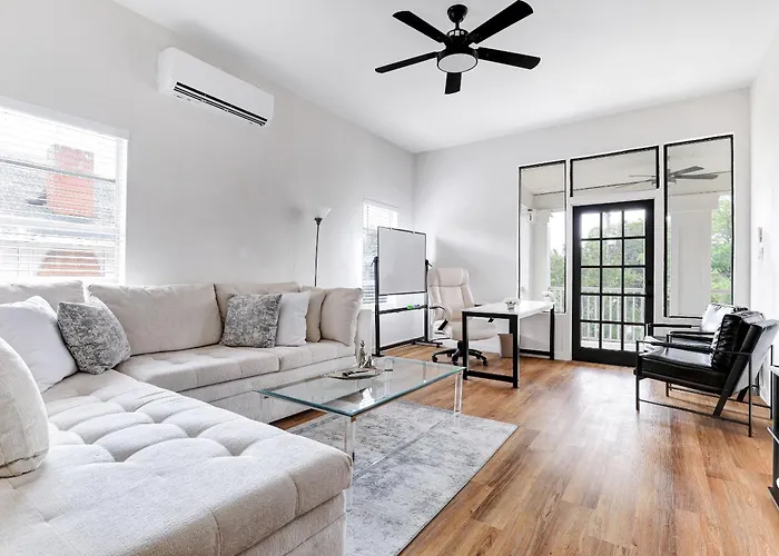 Modern Flat Nr Dt River Walk Zoo Wifi Bbq Desk