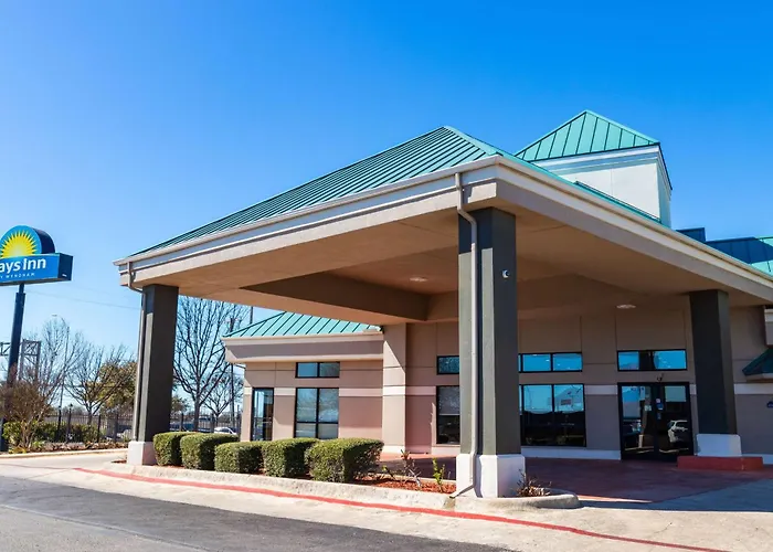 Days Inn By Wyndham N.W. Medical Center
