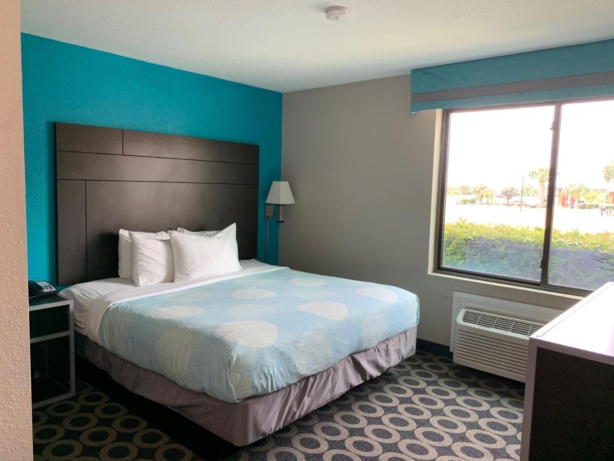 Hotel Travelodge By Wyndham Downtown Northeast 2*