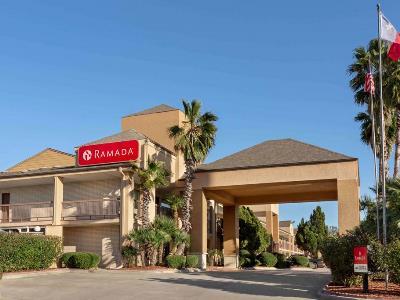 Hotel Ramada By Wyndham Near Seaworld - Lackland Afb San Antonio
