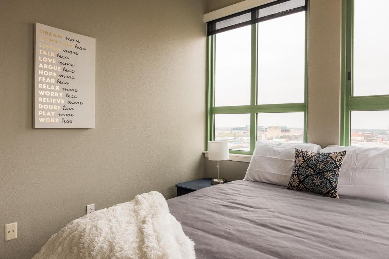 Apartment Frontdesk Inspire Downtown Apts San Antonio Tx
