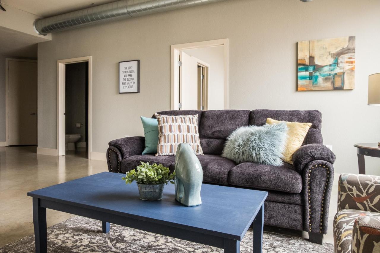 Apartment Frontdesk Inspire Downtown Apts San Antonio Tx San Antonio