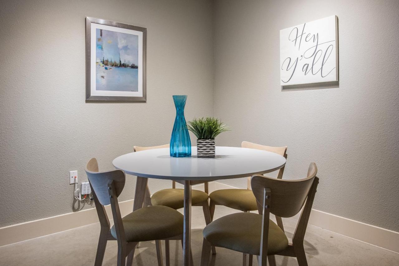Apartment Frontdesk Inspire Downtown Apts San Antonio Tx *