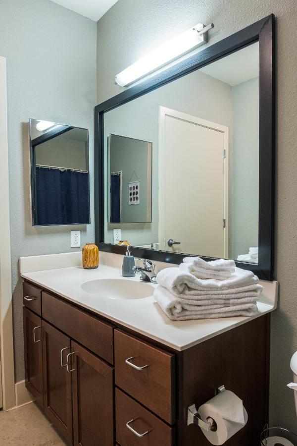 Apartment Frontdesk Inspire Downtown Apts San Antonio Tx