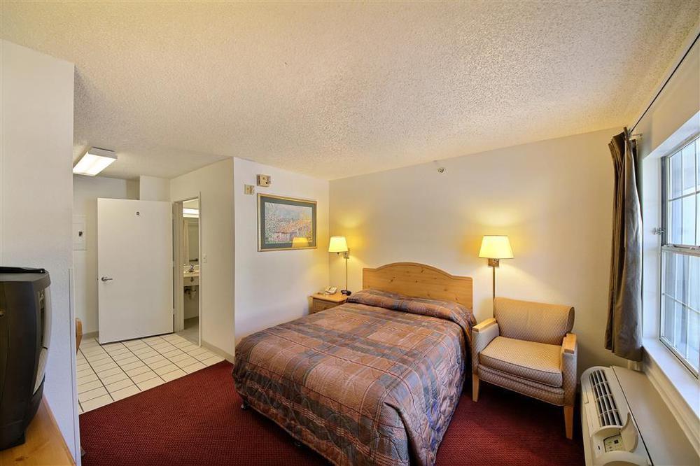 Hotel Studio 6-san Antonio, Tx - Six Flags San Antonio