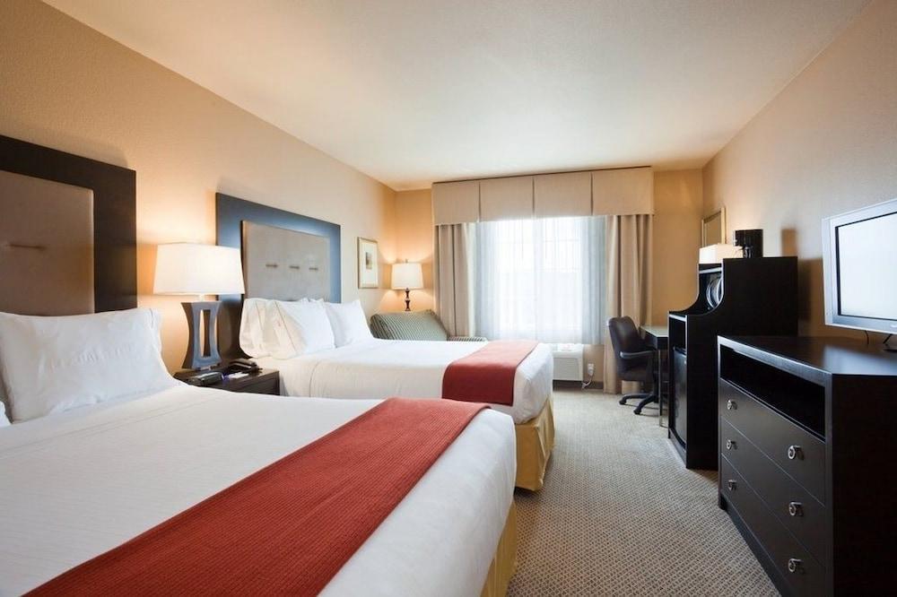 Express & Frost Bank Center By Ihg Hotel