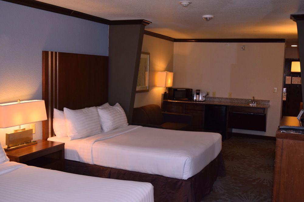 Hotel Express & Nw Near Seaworld By Ihg 2*