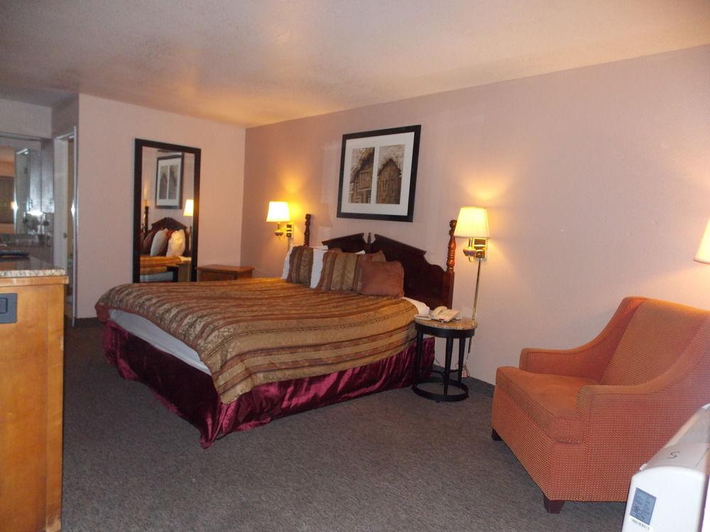 Hotel Econo & Downtown