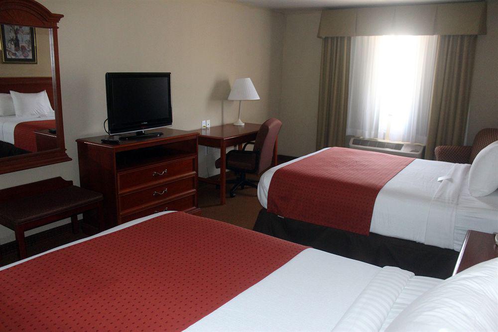 Country & By Radisson, Lackland Afb , Tx 3* San Antonio