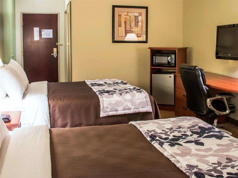 Sleep & At Six Flags Hotel San Antonio