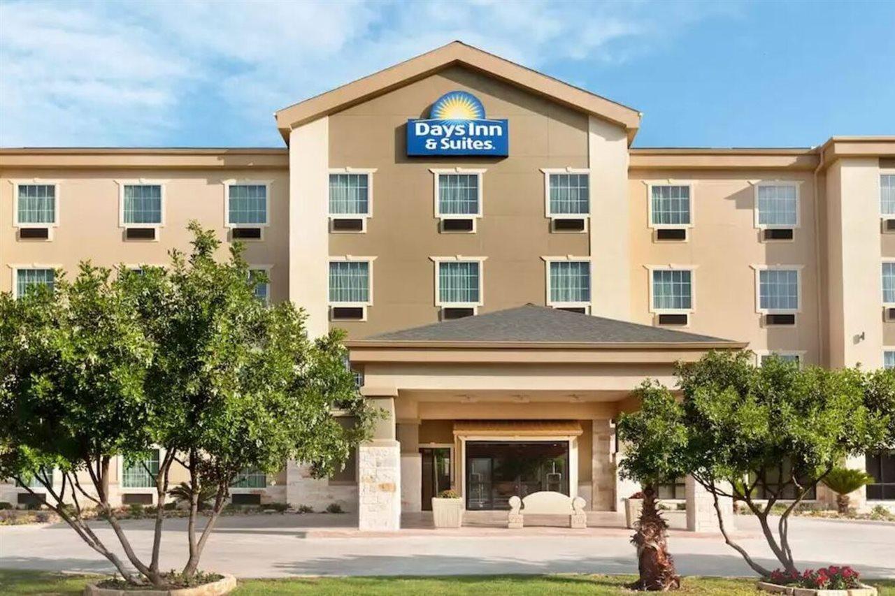 6 - East Hotel