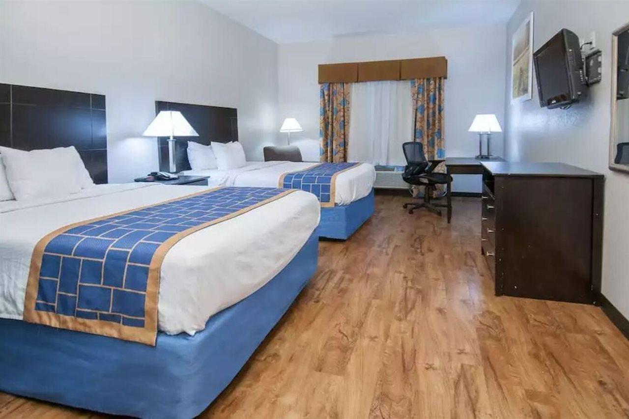6 - East Hotel 2*
