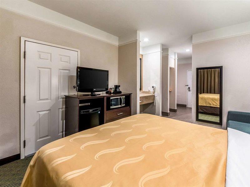 Hotel Quality & Seaworld North 3*