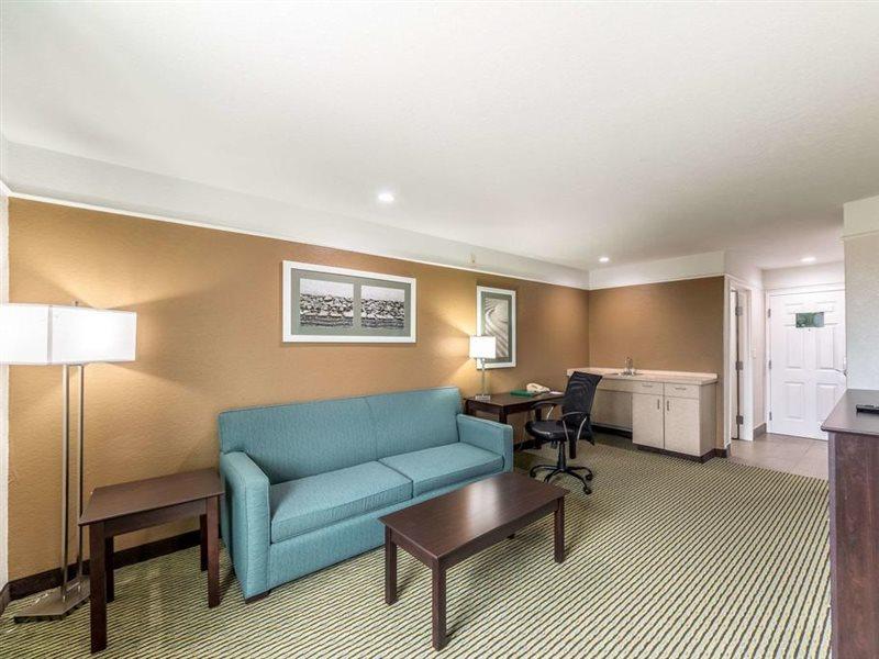 Quality & Seaworld North Hotel