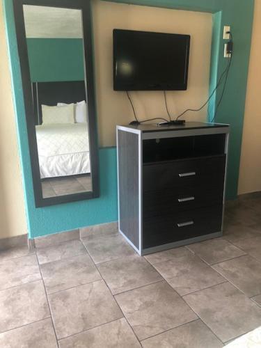 Motel Pinn Road And Lackland Afb And Seaworld
