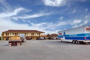 Oyo East Hotel San Antonio