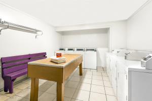 Oyo East 2*