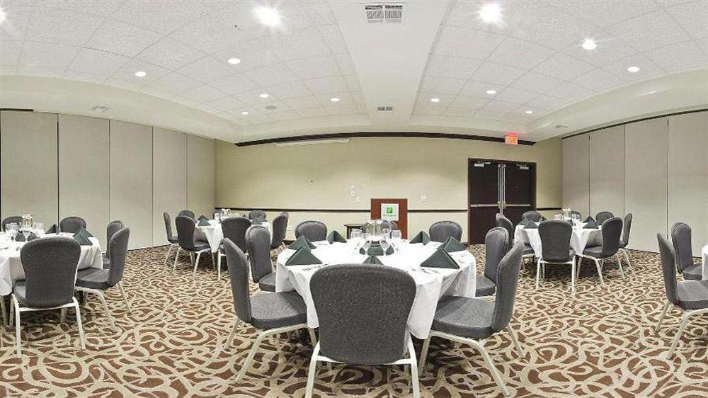 Hotel North Stone Oak Area By Ihg 3*