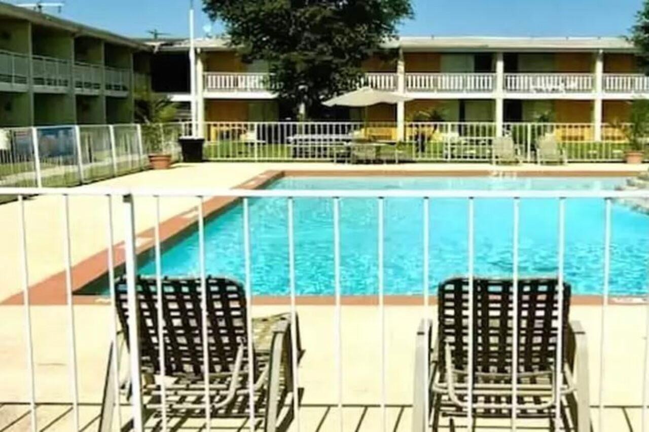 Mid Towne & Motel