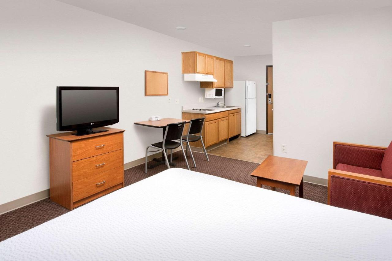 Woodspring San Antonio North I-35 Hotel Live Oak