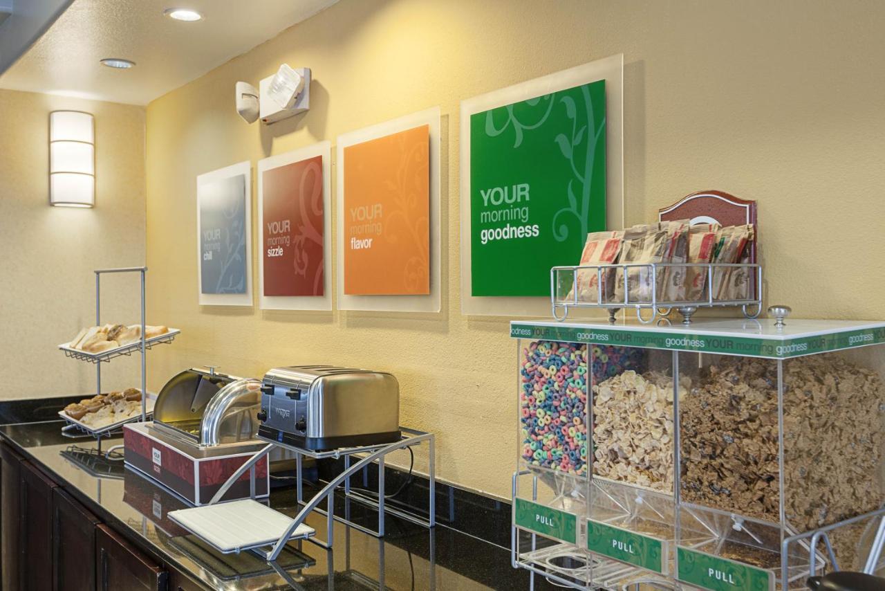 Comfort Medical Center Near Six Flags Hotel 3*