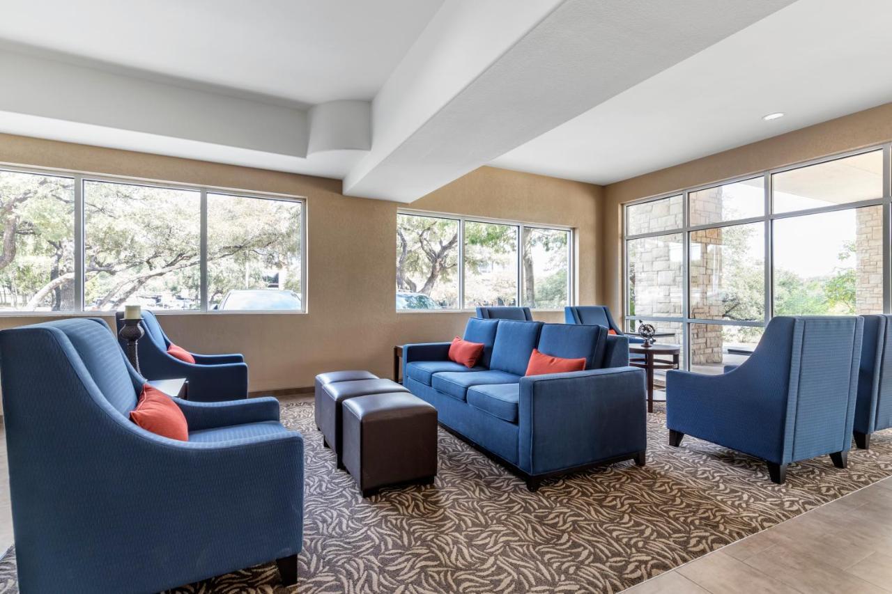 Comfort Medical Center Near Six Flags Hotel 3*