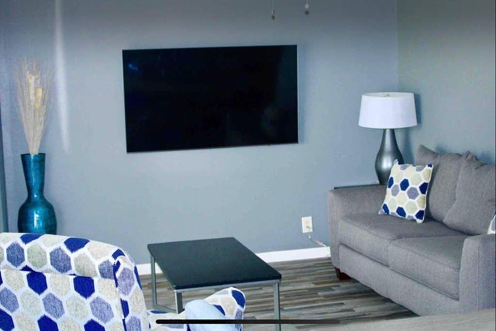Cyc Lounge With Holiday home *