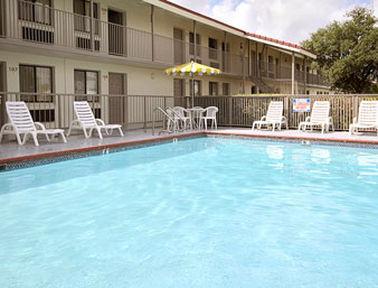 The At Market Square Motel 2*