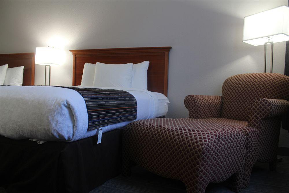 Country & By Radisson, Lackland Afb , Tx