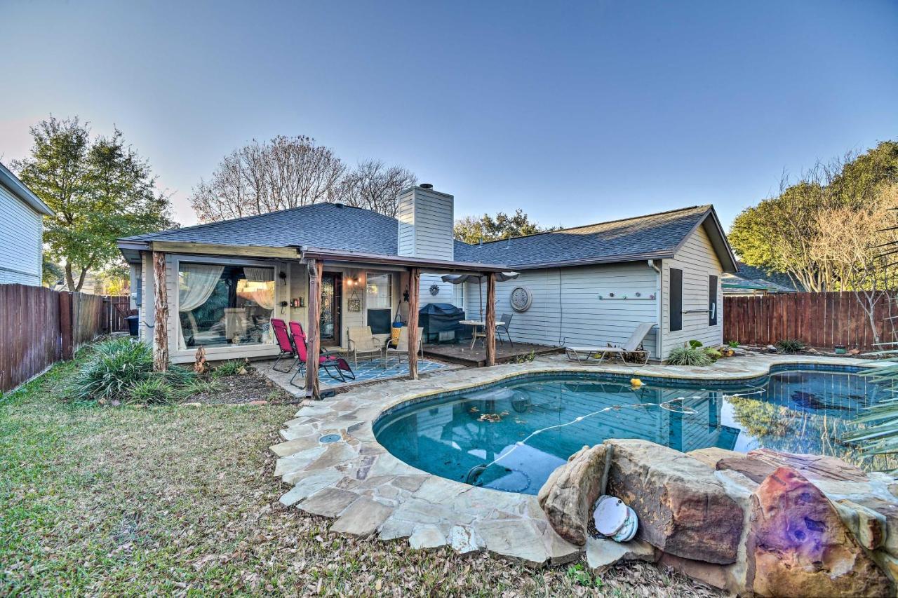 Peaceful Oasis With Private Pool And Grill Holiday home San Antonio