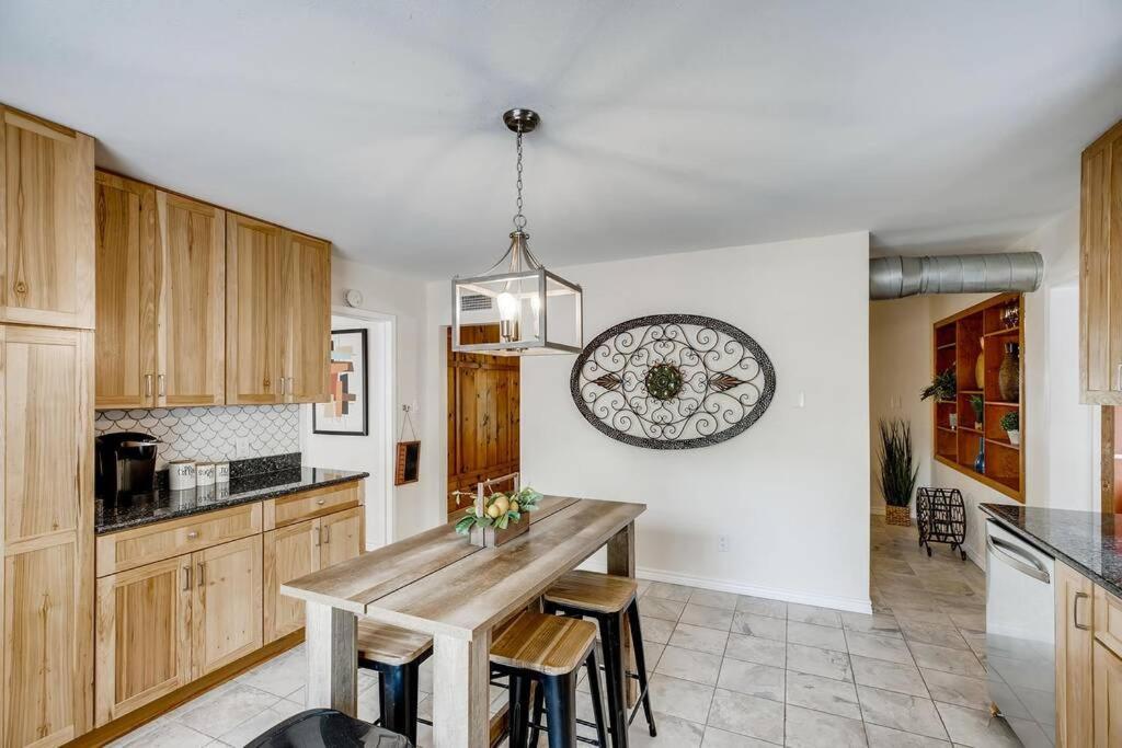 Mid Century Modern Beauty * San Antonio