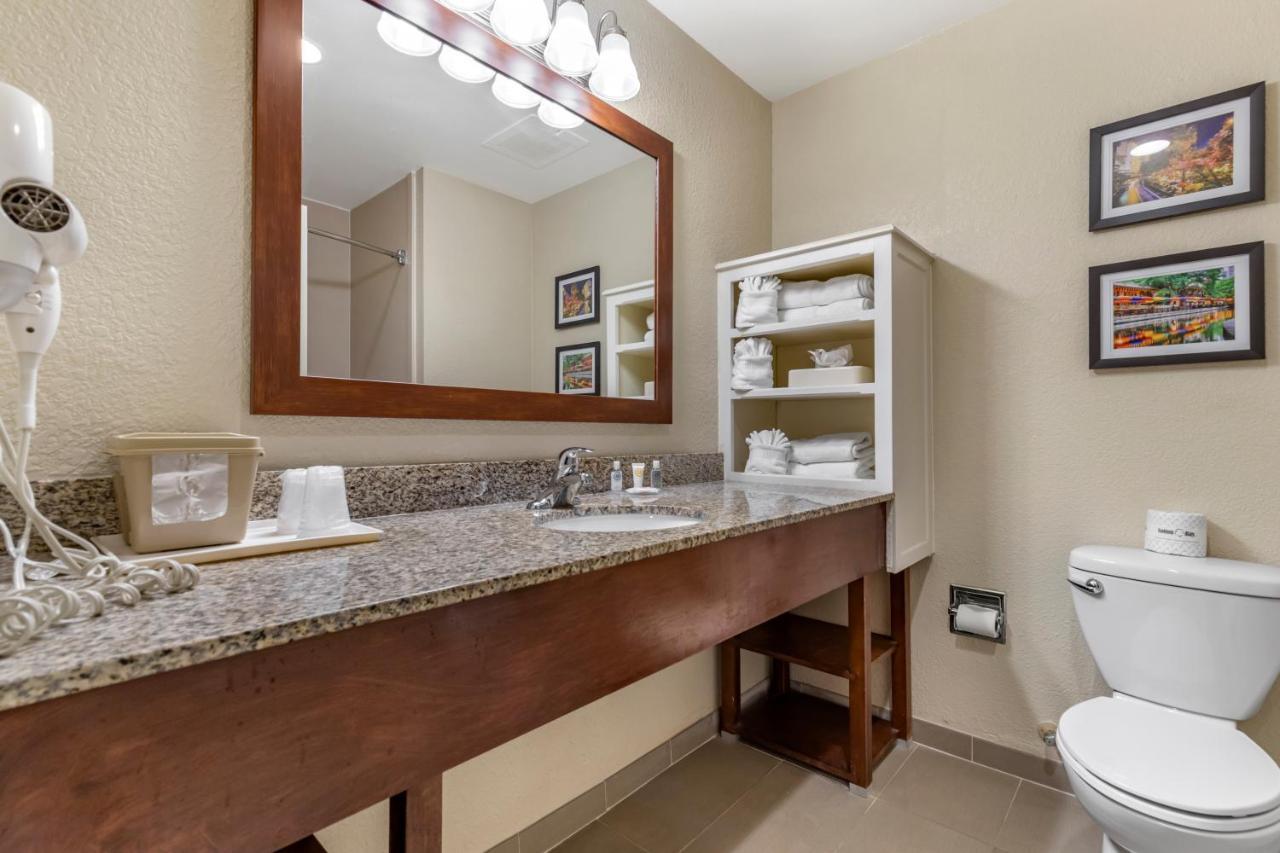 Comfort Medical Center Near Six Flags 3* San Antonio