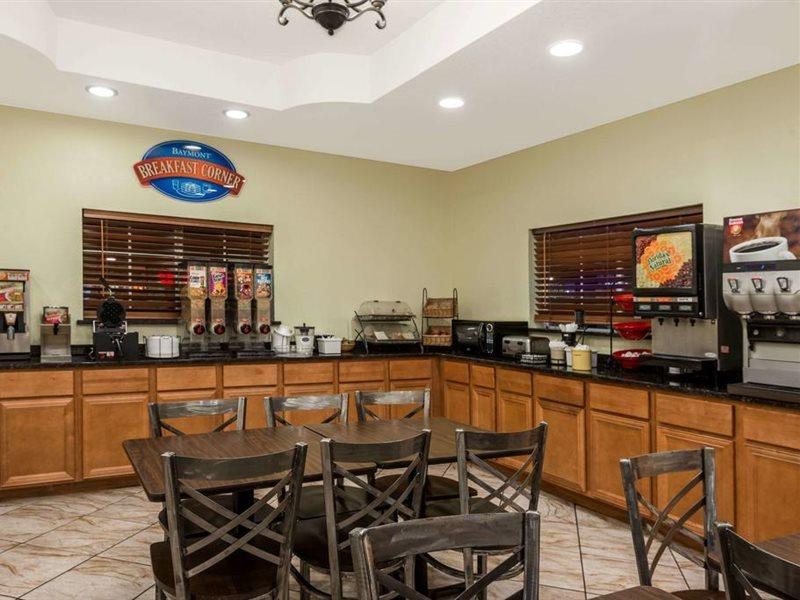 Baymont By Wyndham Near South Texas Medical Ctr 2* San Antonio