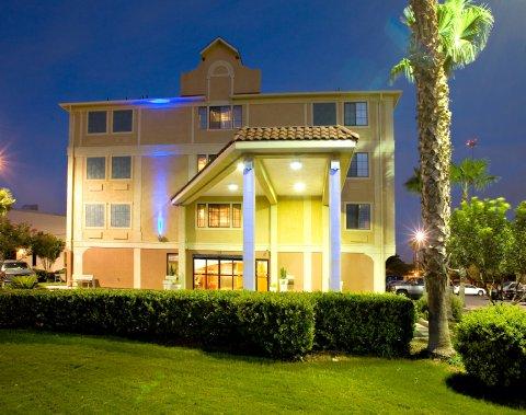 Express & - Downtown Market Area By Ihg Hotel 3*