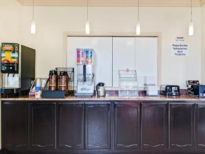 Surestay Plus By Best Western Airport 3* San Antonio