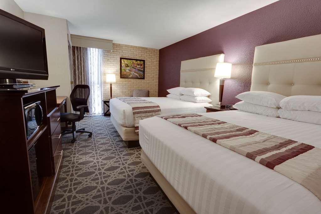 Drury & Northeast Hotel