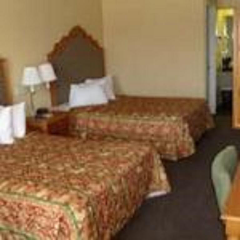 Days By Wyndham Splashtown/att Center Hotel San Antonio