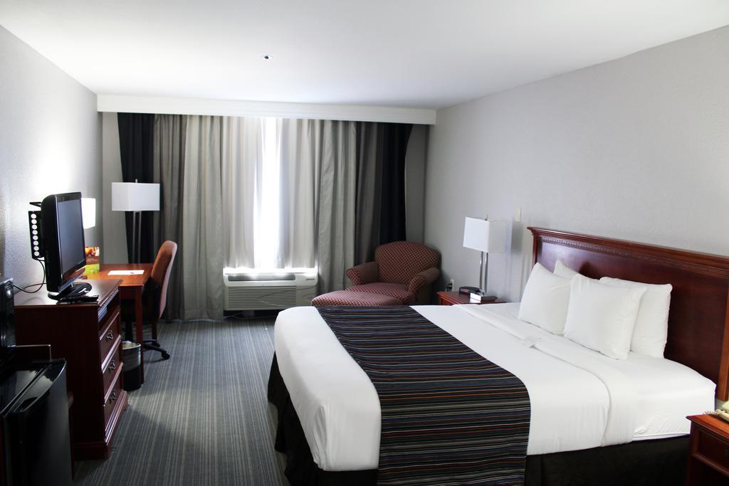 Hotel Country & By Radisson, Lackland Afb , Tx San Antonio