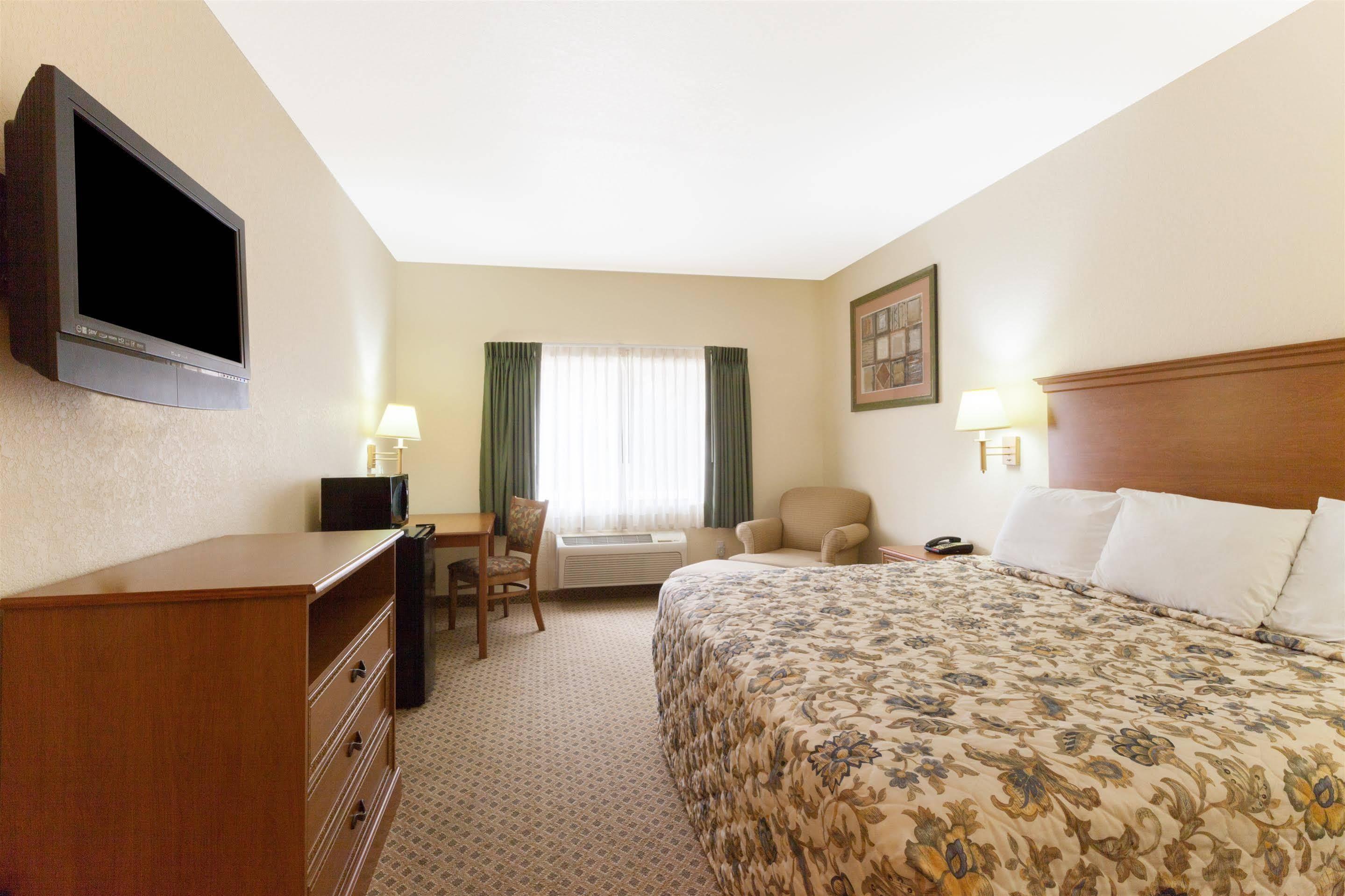 Days By Wyndham At Palo Alto 2* San Antonio