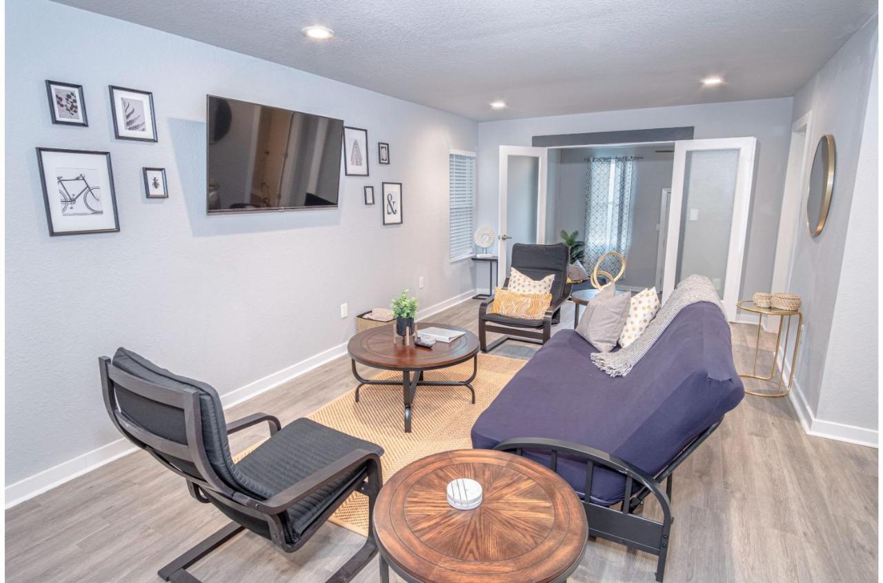 Stylish 4 Br2ba Renovated Near Downtown *