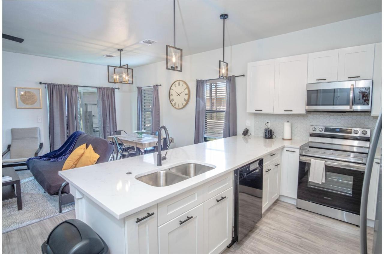 Apartment Spectacular 3 Bedroom 2 And A Half Ba Near Downtown San Antonio