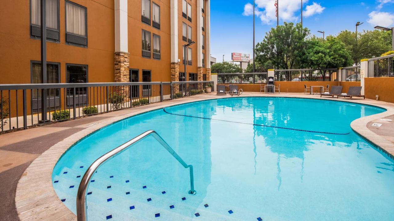 Clarion Pointe Near Medical Center 2*