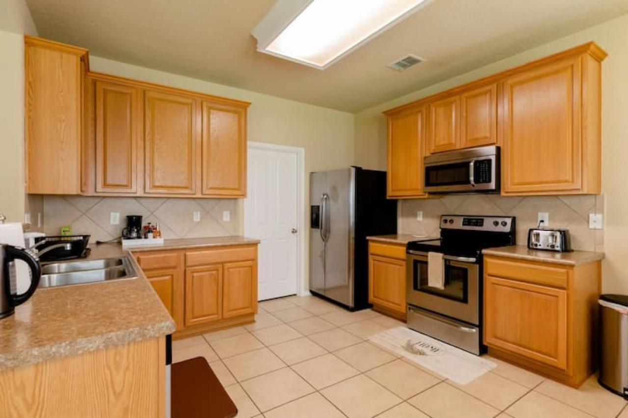 Hero's Away From - Fun Family Getaway Holiday home *