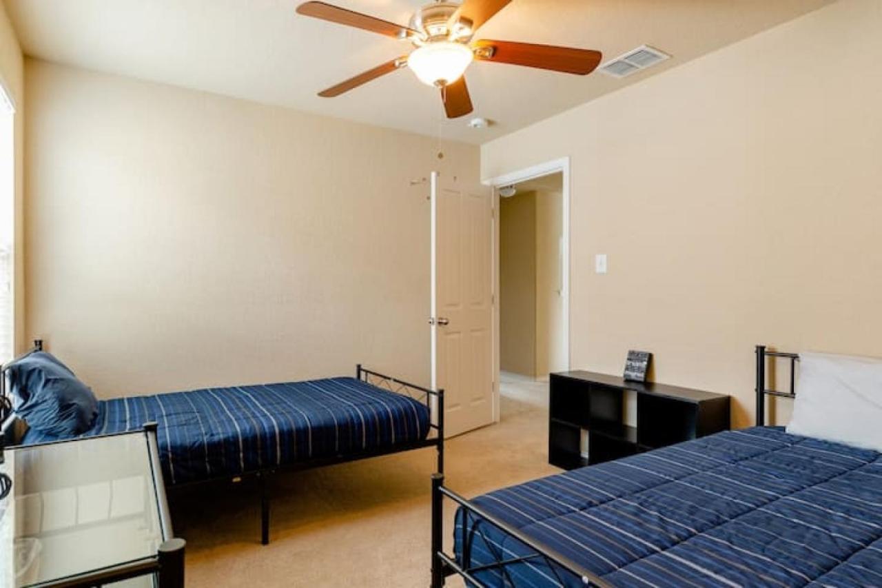 Hero's Away From - Fun Family Getaway Holiday home *
