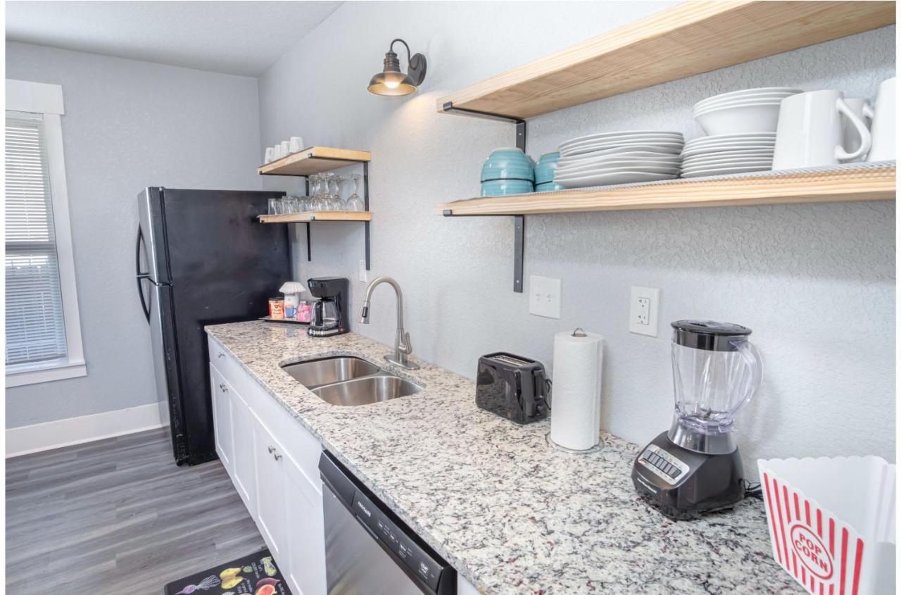 Wonderful 3 Bedroom 2 Ba Near Downtown * San Antonio